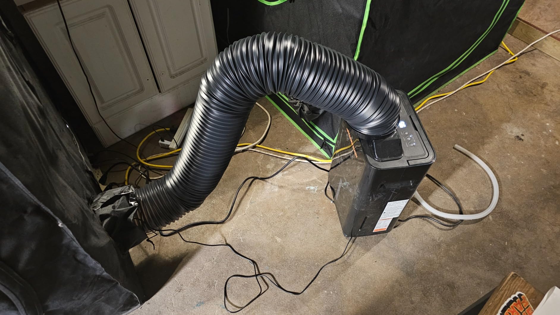 Spider Farmer Upgraded Dehumidifier with Drain Hose 2000 Sq.Ft.Dehumidifier with Smart Humidity Control Display, Air Duct, 24-Hour Timer, Provides Powerful Dehumidification for Grow Tent and Home - Customer Photo 1