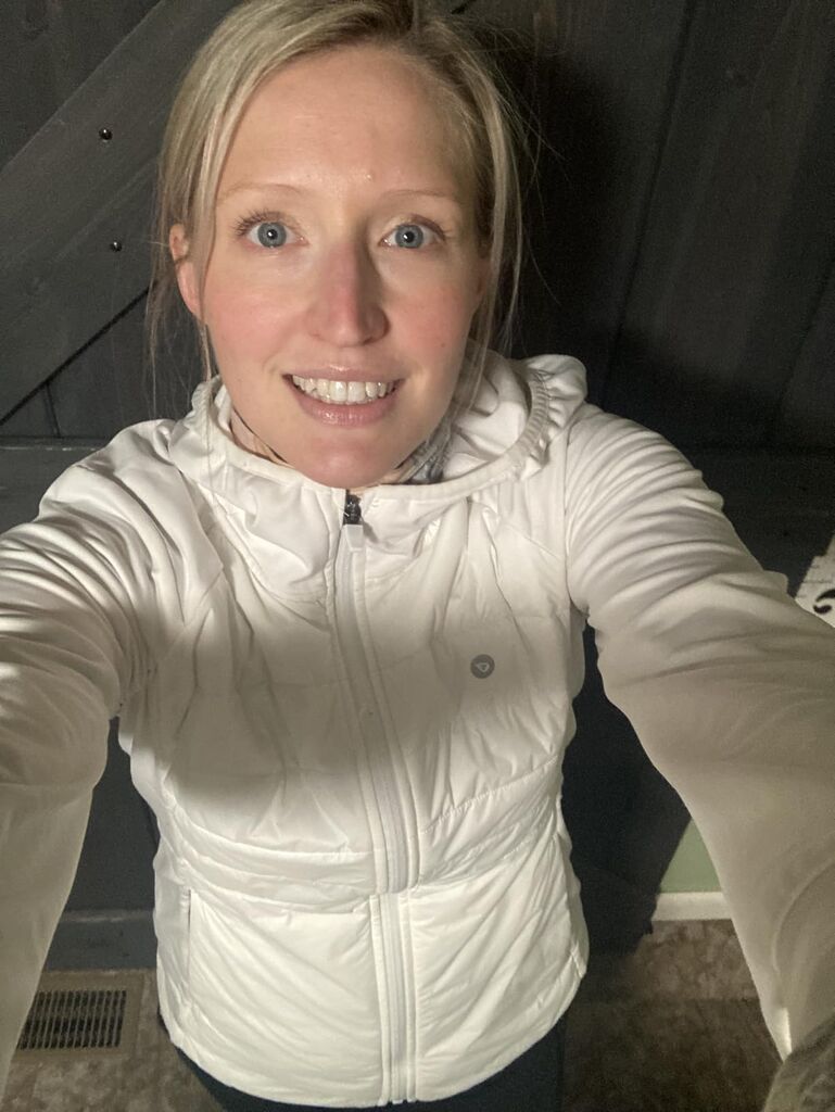 baleaf Women's Running Winter Jacket with Hood Warm Lightweight Insulated Hybrid Jackets Puffer Zip Pockets Hiking Skiing Customer Review baleaf Women's Running Winter Jacket with Hood Warm Lightweight Insulated Hybrid Jackets Puffer Zip Pockets Hiking Skiing - Customer Photo 5