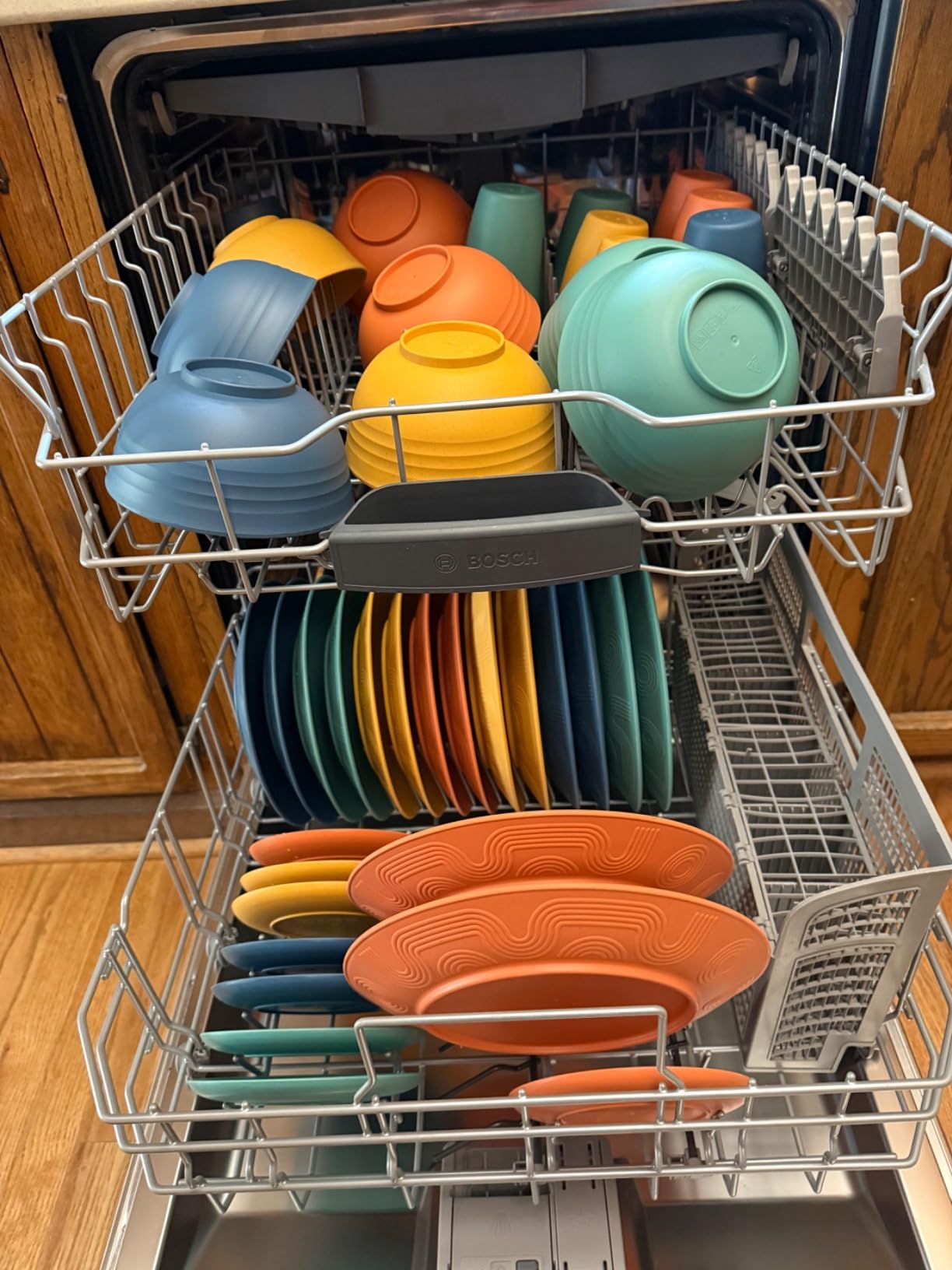 Homienly 40-Piece Premium Wheat Straw Dinnerware Sets, Service for 8, Unbreakable Plates and Bowls Set - Cups Sets, Dinner Plates, Bowls for Kitchen,Dishwasher and Microwave Safe Dishes Set - Multi - Customer Photo 4