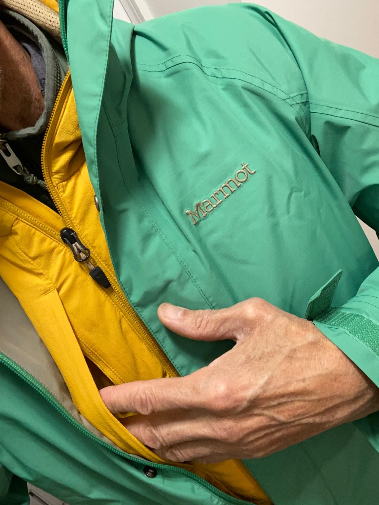 MARMOT mens Cascade Durable & Waterproof Rain Jacket Customer Review MARMOT mens Cascade Durable & Waterproof Rain Jacket - Customer Photo 2