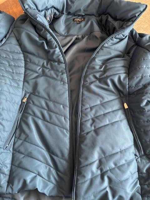 Jones NY Women's Puffer Jacket Zippered Removable Bungee Hood Womens Winter Coat, Black Customer Review Jones NY Women's Puffer Jacket Zippered Removable Bungee Hood Womens Winter Coat, Black - Customer Photo 1
