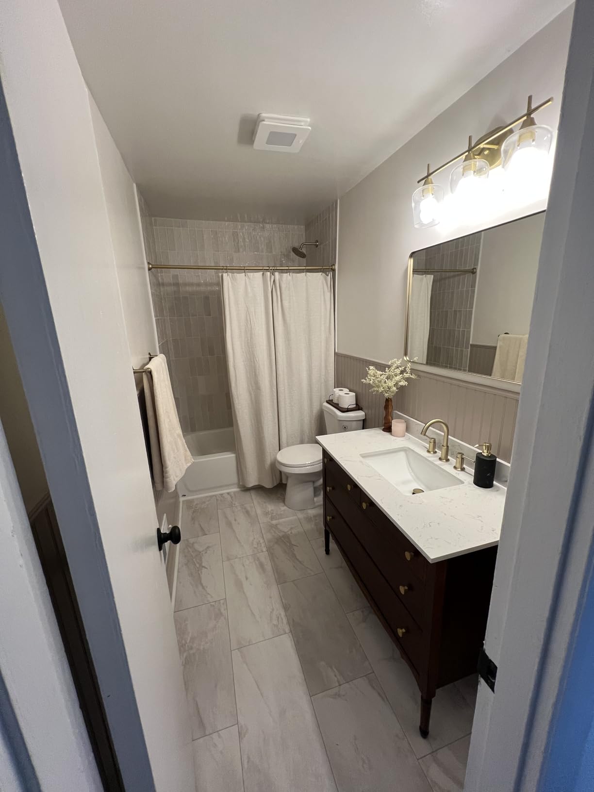 Broan-NuTone Bathroom Exhaust Fan with Light, LED, Easy Install, 80 CFM, 1.5 Sones, Energy Star Certified Customer Review Broan-NuTone Bathroom Exhaust Fan with Light, LED, Easy Install, 80 CFM, 1.5 Sones, Energy Star Certified - Customer Photo 2