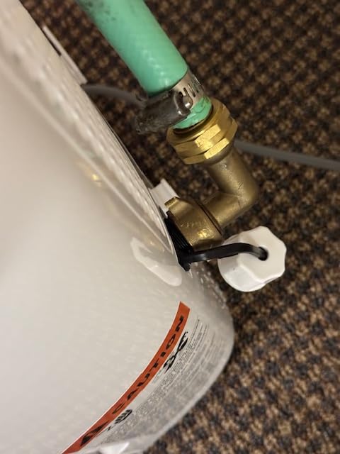 Waykar 2000 Sq. Ft Most Efficient Energy Star 2025 Dehumidifier for Home and Basement with Auto or Manual Drainage, Quiet 33dB Operation, 0.6 Gallon Water Tank Capacity - Customer Photo 2