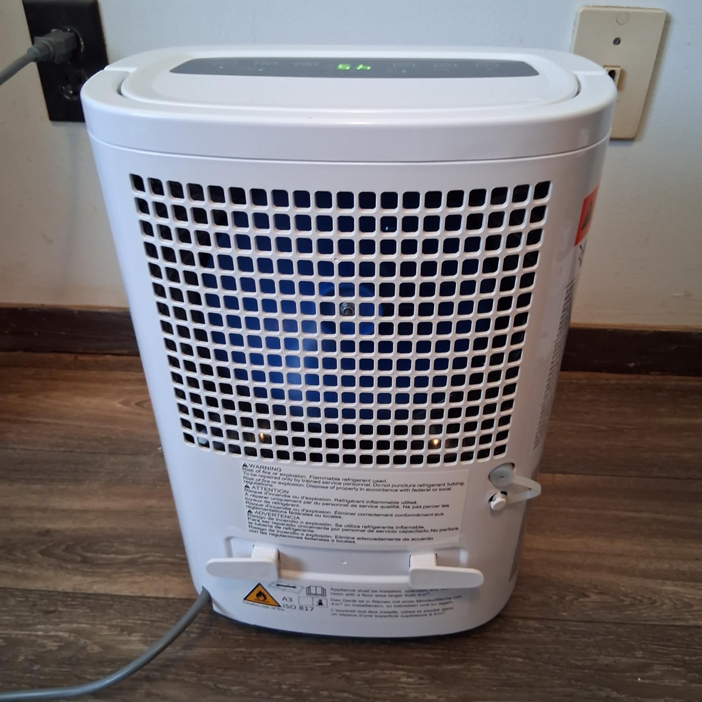 Yaufey 2025 Most Efficient Energy Star Dehumidifier for 2,000 Sq. Ft. Home, Basement and Large Room - Powerful, Quiet with Humidity Control, Timer, Drain Hose and Water Tank - Customer Photo 2