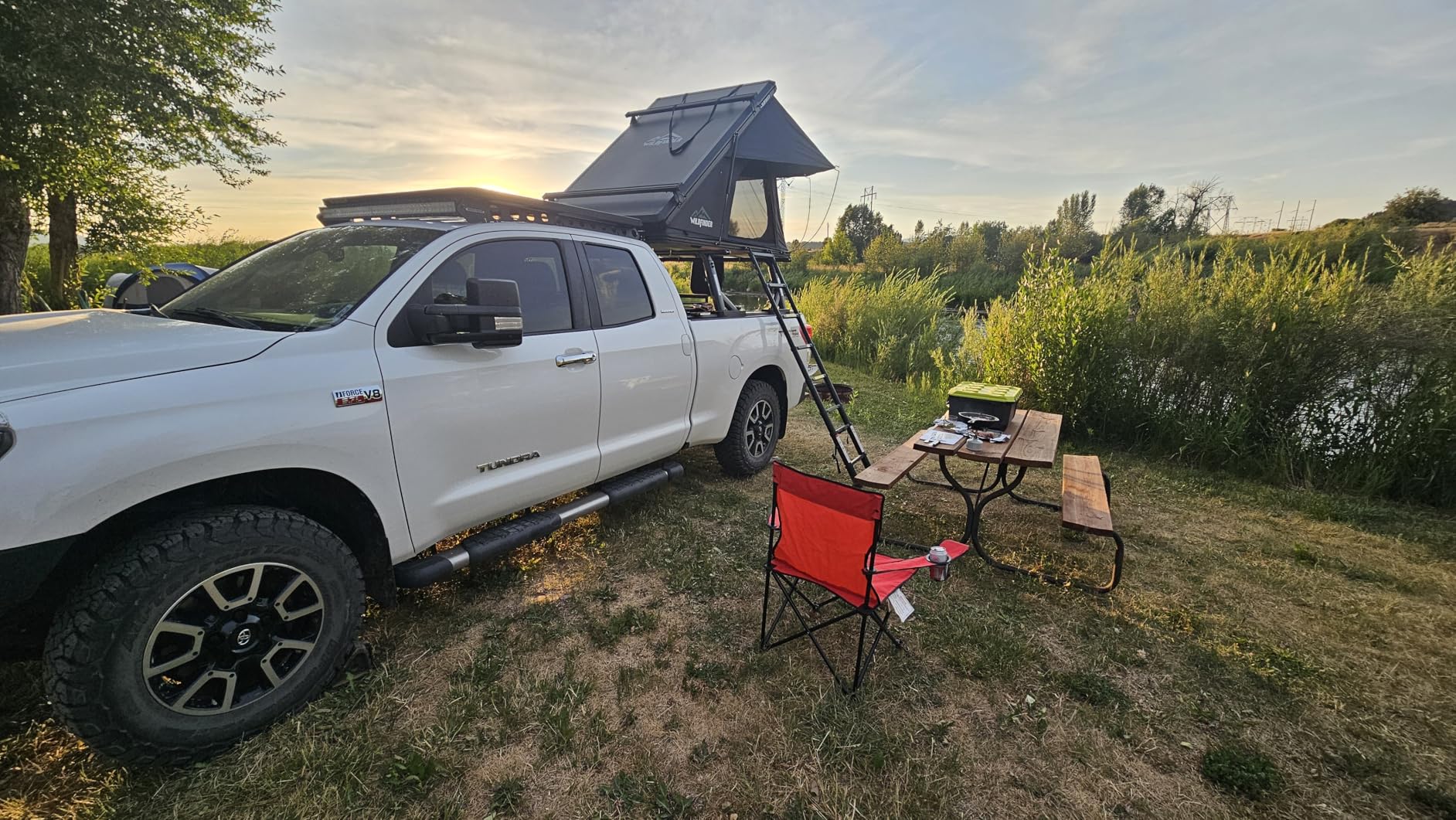 Rooftop Tent Hard Shell Roof Top Tent Hardshell Suitable for Jeep SUV Truck Van,Camping Car Roof for 2-3 Person - Customer Photo 2