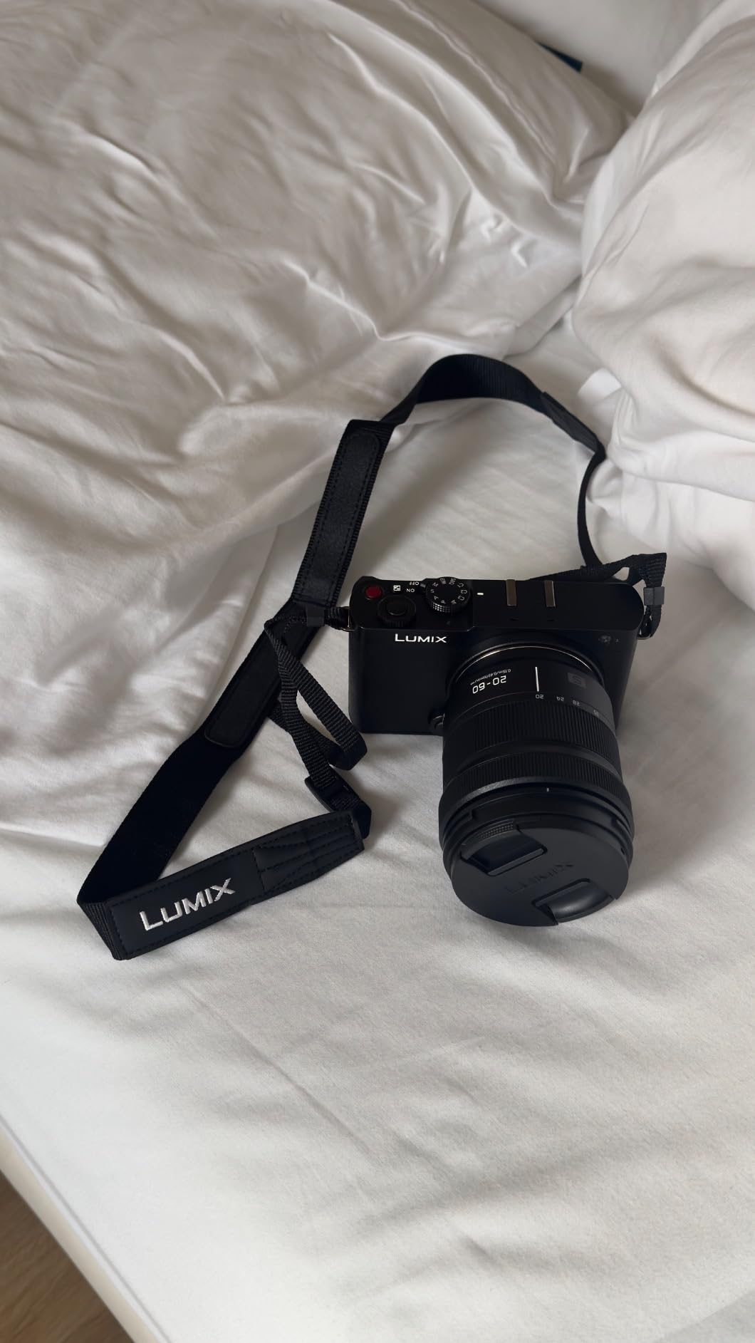 Panasonic LUMIX S9 Full-Frame Mirrorless Camera with S 18-40mm F4.5-6.3 Lens, Compact, Lightweight Body, Perfect for Social Media and Travel, DC-S9NG - Customer Photo 1