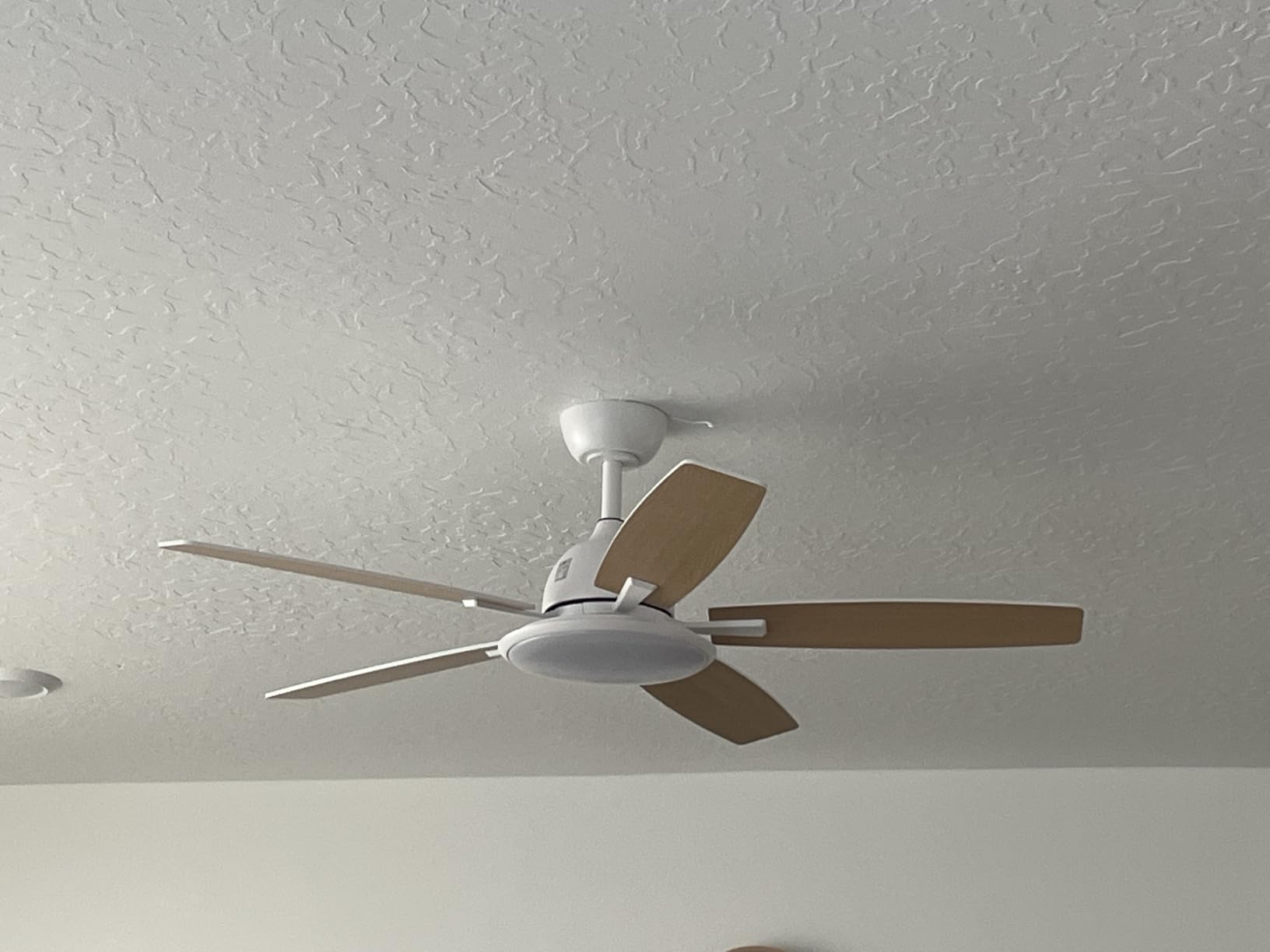Amico Ceiling Fans with Lights, 52 inch Smart Ceiling Fan with Remote/APP/Alexa Control, Reversible DC Motor, 5 Blades, 6 Speeds, 3CCT, Dimmable, Noiseless, Wifi Ceiling Fan for Farmhouse, Bedroom - Customer Photo 1