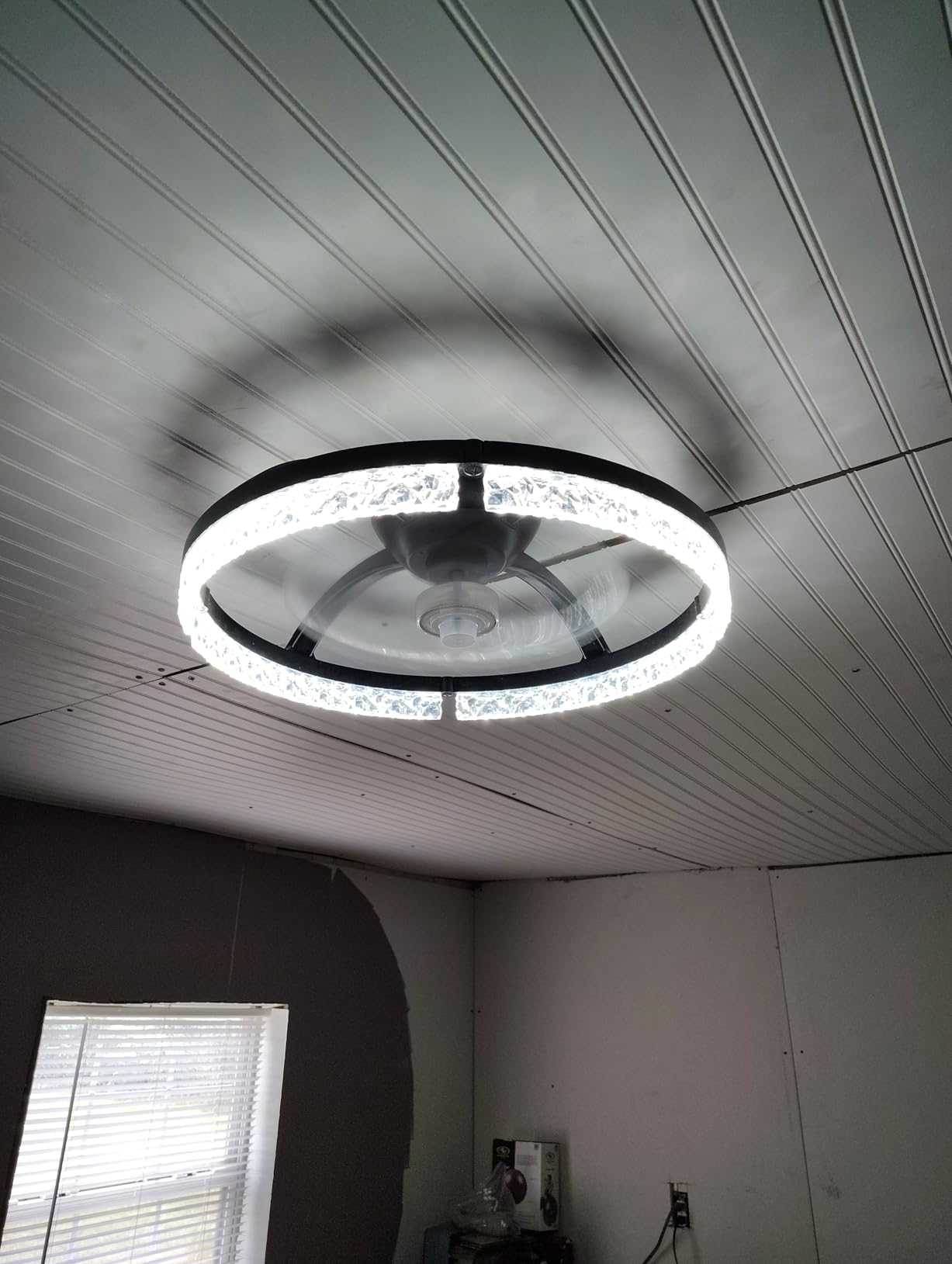 addlon Ceiling Fans with Lights and Remote, 20'' Low Profile Ceiling Fans, 3000-6000K Dimmable Modern Flush Mount LED Fan Light, Fandelier Ceiling Fan for Bedroom, Kitchen, Living Room, Black - Customer Photo 2