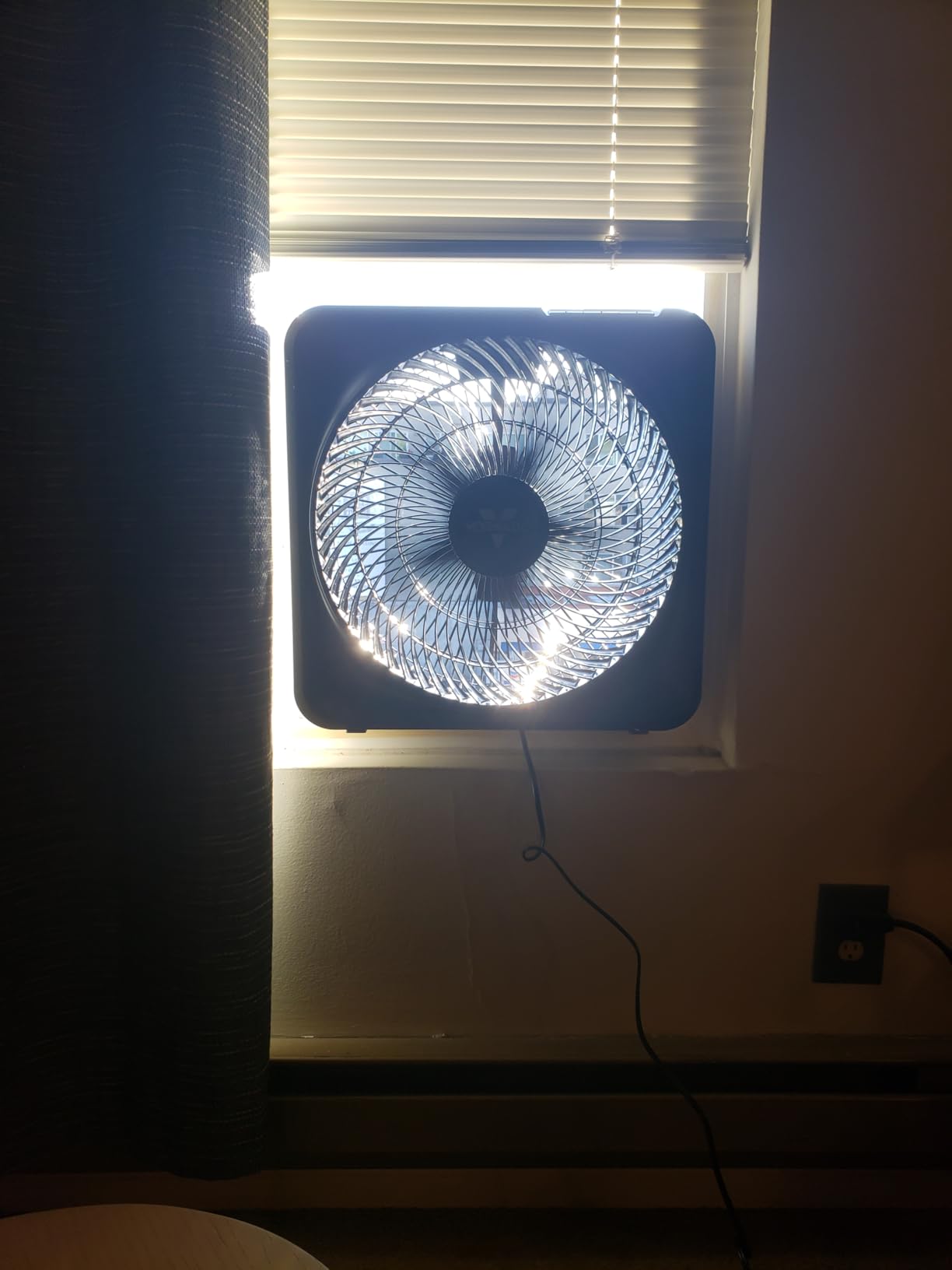 Vornado Model 80X High Velocity Box Fan with Kick Stand, Digital Display, Removable Grille, Variable Speed Control, 1-12 Hour Timer, Powerful Floor Fan for Bedroom, Targeted Cooling Fan, Cool Gray - Customer Photo 2