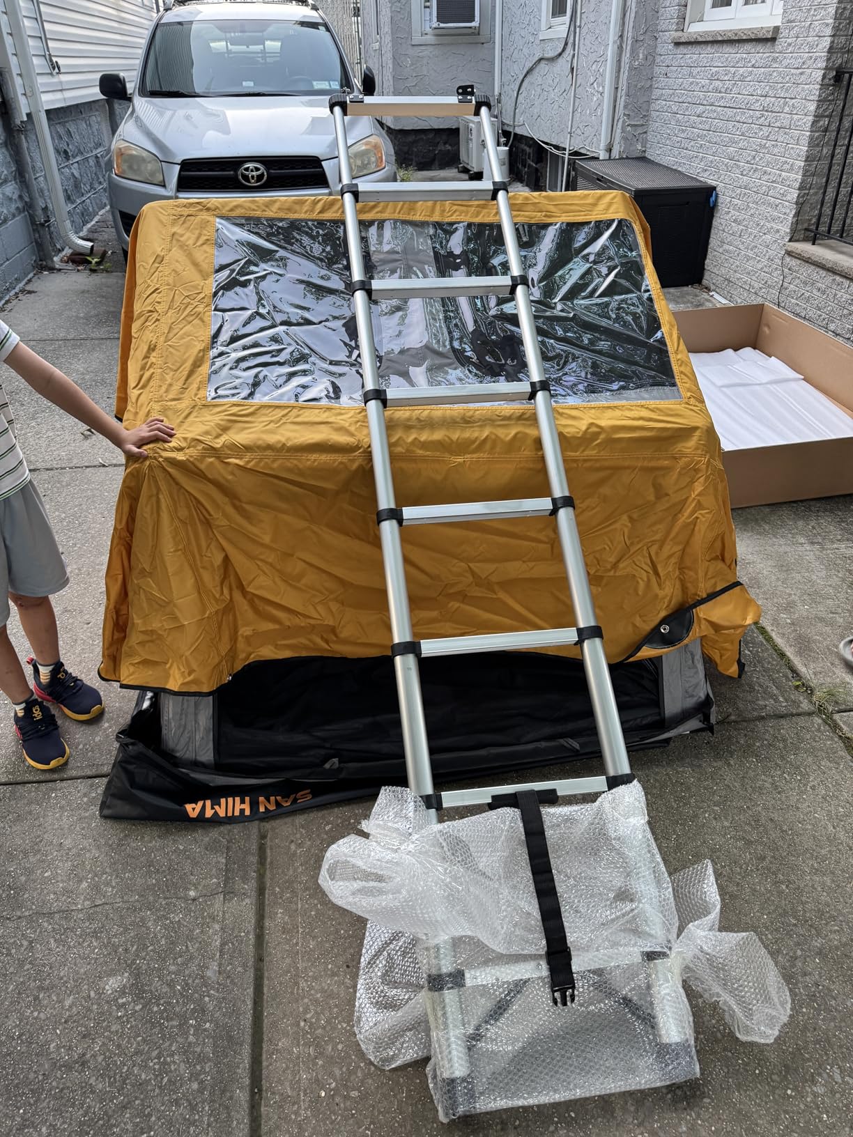 SanHima Rooftop Tent Soft Shell - Alpine Overland Aluminium Roof Top Tent w/Soft Cover, 360° Skyview Windows, 81.4LBS Lightweight Roof Tent for Car SUV Truck Camping, 2-3 People Tent - Customer Photo 2