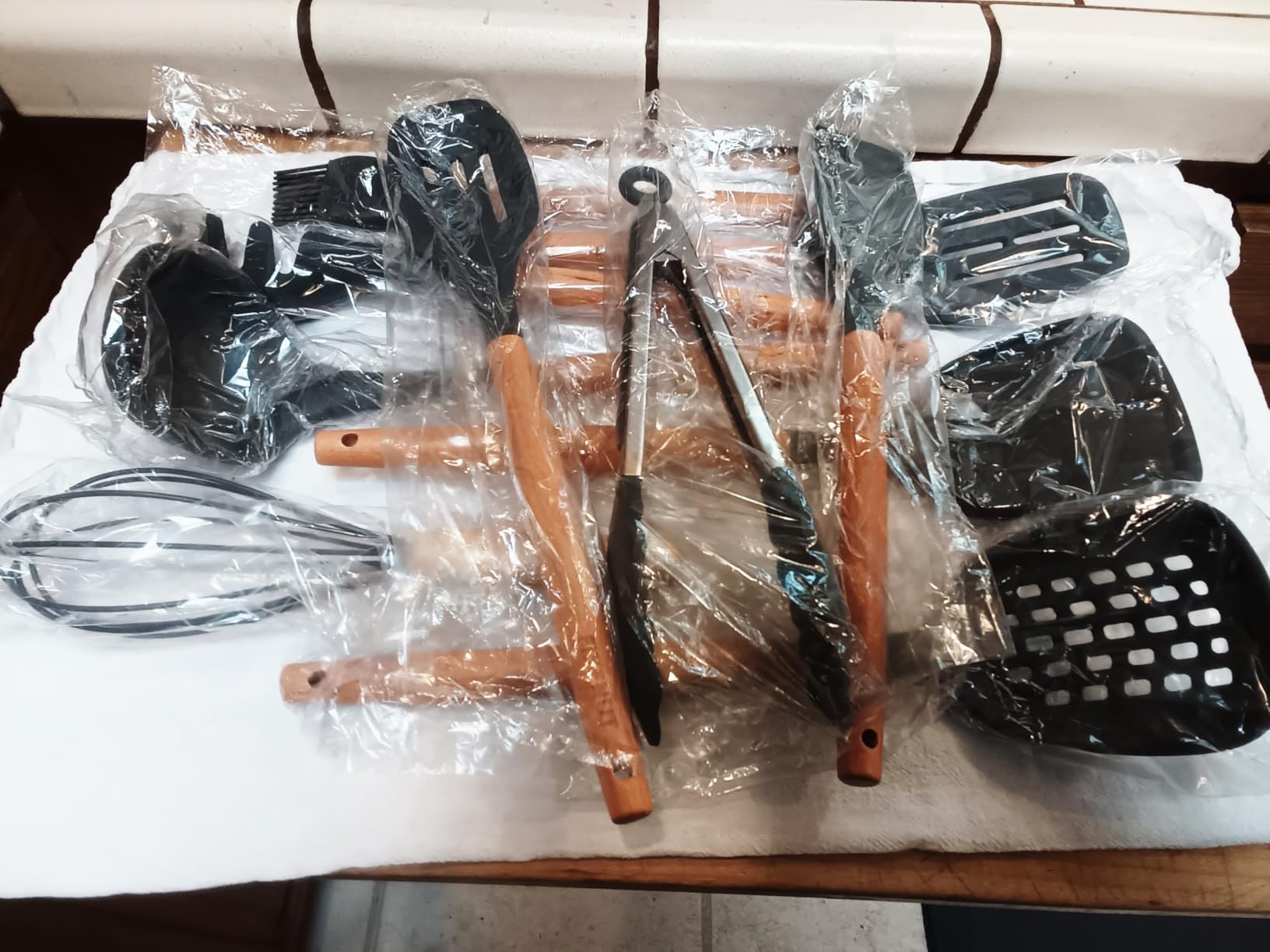 Silicone Cooking Utensils Set 11PCS-BPA-Free-446°F Heat Resistant,Kitchen Tools for Nonstick Cookware,Heat Resistant&Scratch-Proof Includes Spatula/Turner/Spoon Dishwasher Safe(White And Gray) - Customer Photo 2