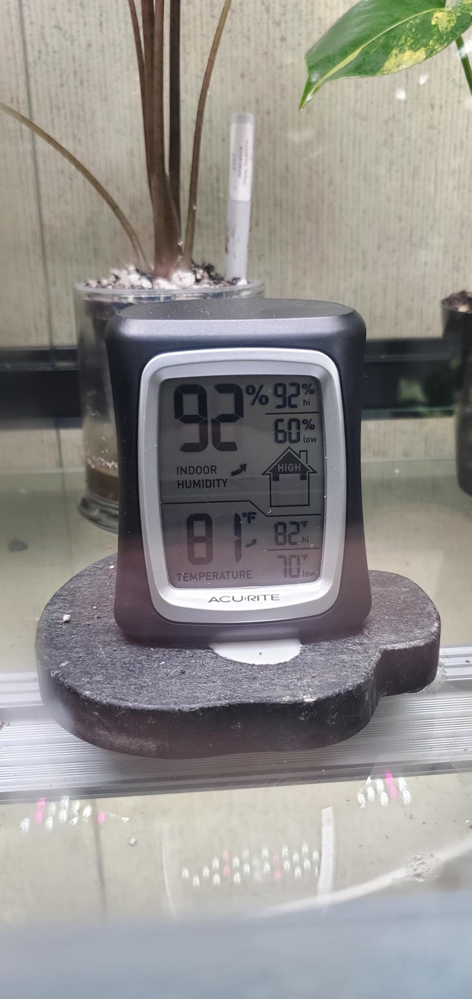 KZF 4L Top Fill Humidifiers for Bedroom & 60H Runtime - Cool Mist Humidifier, 3 Mist Levels, 8H Timer, Essential Oil Tray, Humidity Display, Quiet for Bedroom, Baby, Plants, Large Room - Customer Photo 3