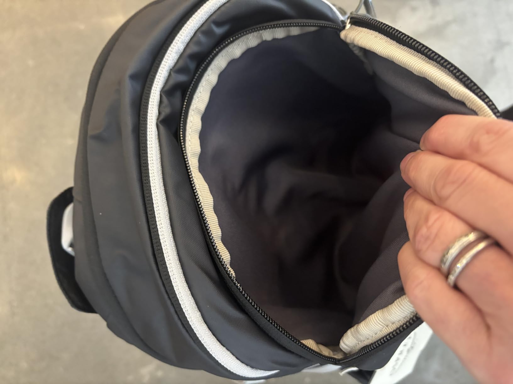 Osprey Glade - Ski and Snowboard Hydration Backpack - Cold-Weather Winter - 2.5L Water Reservoir and Insulated Harness Customer Review Osprey Glade - Ski and Snowboard Hydration Backpack - Cold-Weather Winter - 2.5L Water Reservoir and Insulated Harness - Customer Photo 2