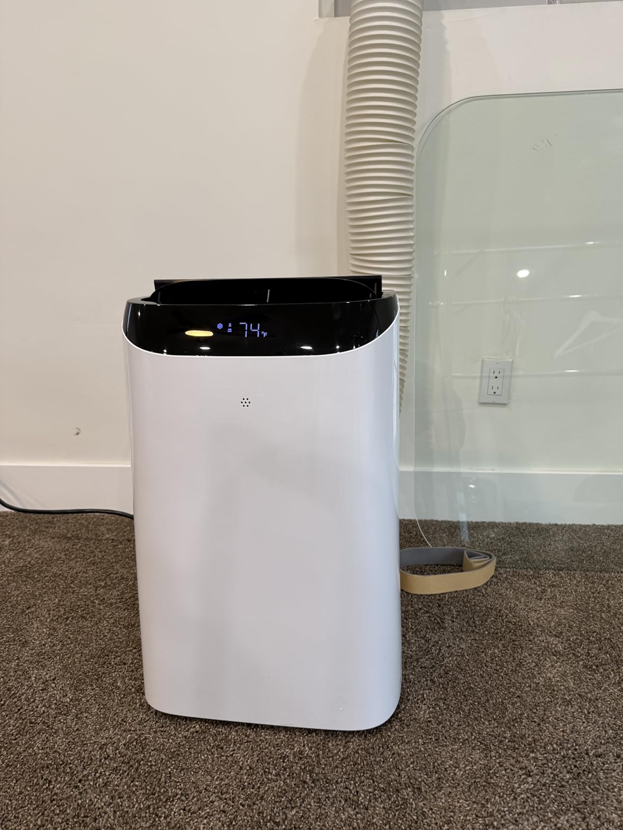 12,000 BTU Portable Air Conditioner Cools Up to 500 Sq.Ft, 3-IN-1 Energy Efficient Portable AC Unit with Remote Control & Installation Kits for Large Room, Campervan, Office, Temporary Space - Customer Photo 1