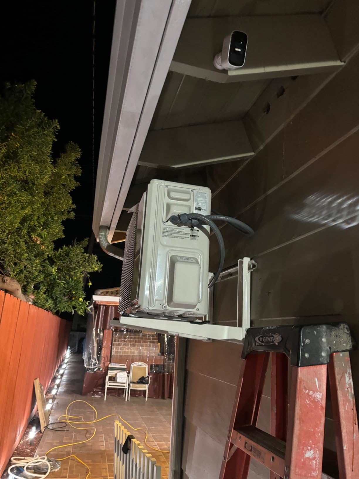 Cooper & Hunter 24,000 BTU Ductless Mini Split Air Conditioner & Heat Pump – 23.5 SEER2 – 230V Inverter – 16FT Installation Kit Included – Midnight Edition - Customer Photo 1