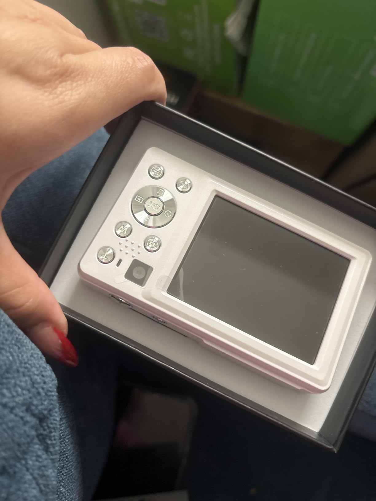 Digital Camera, 4K 64MP Cameras for Photography, Point and Shoot Digital Camera with Auto Focus, Dual Camera, Flash, 16X Zoom, Anti Shake, 32GB Card, Compact Vlogging Camera for Teens, Adults - Customer Photo 1