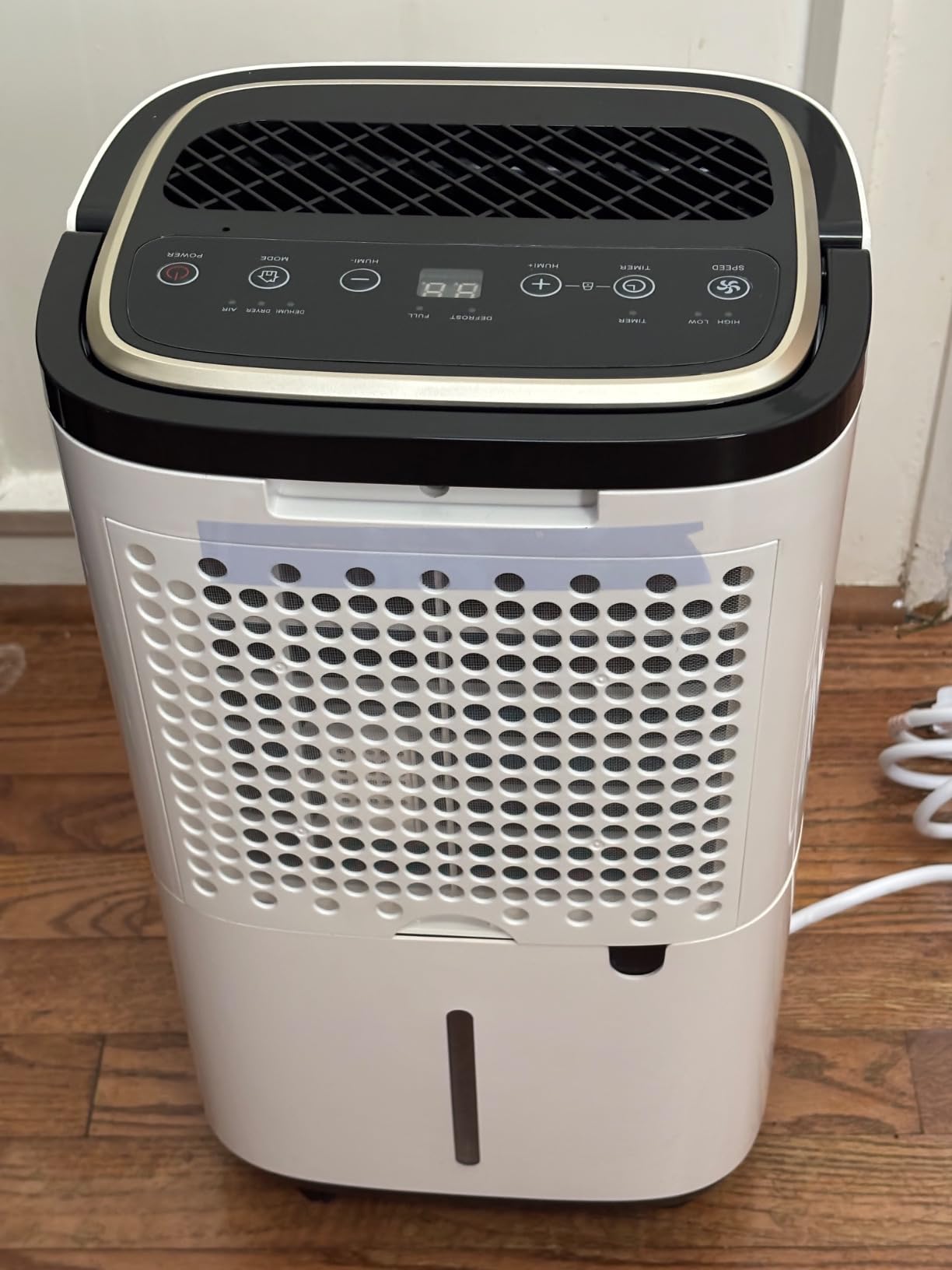 Sweetcrispy 4,500 Sq. Ft. Dehumidifier for Basement, 50 Pints Dehumidifiers for Home with Drain Hose, 1.58 Gallon Water Tank Portable Quiet Moisture Remover, Ideal for Whole House, Bedroom & Bathroom - Customer Photo 1