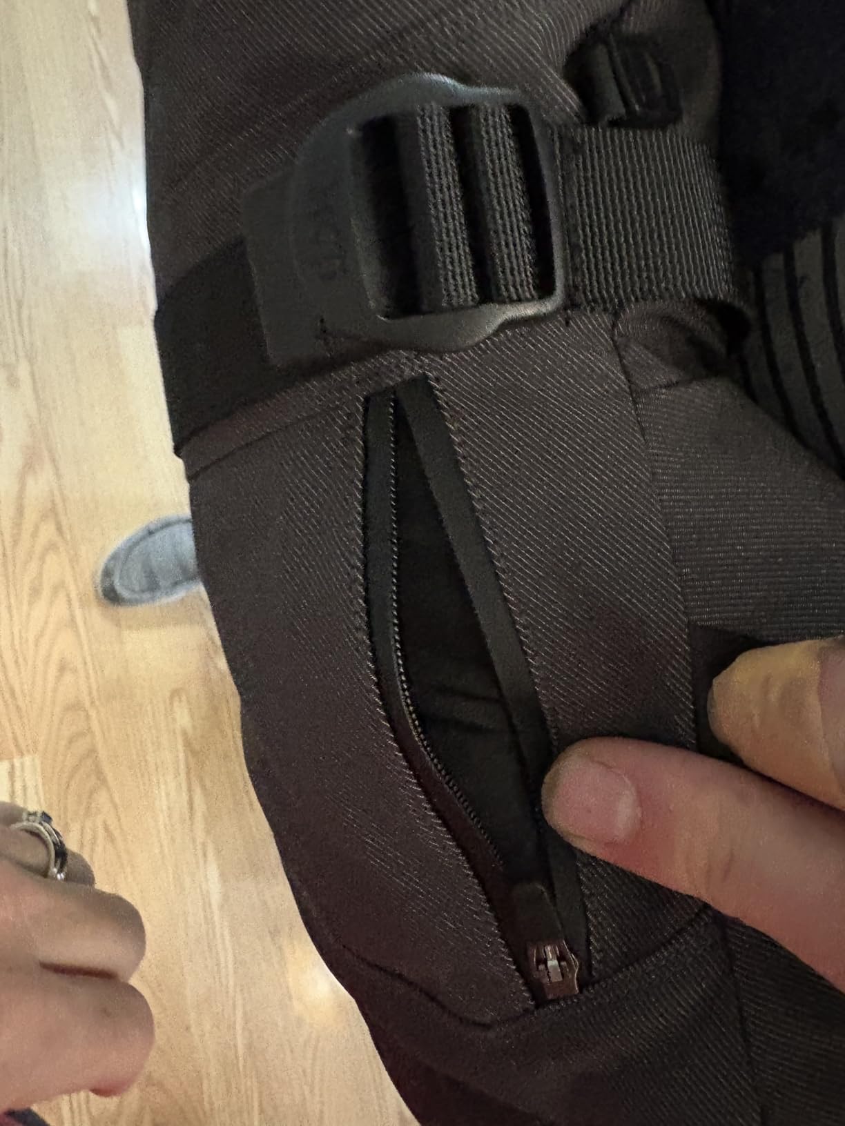 MCTi Pro Wrist Support Ski Gloves for Men, Winter Snowboard Gloves with Wrist Guard, Waterproof, 3M Thinsulate Warm, High Abrasion Resistance - Customer Photo 3