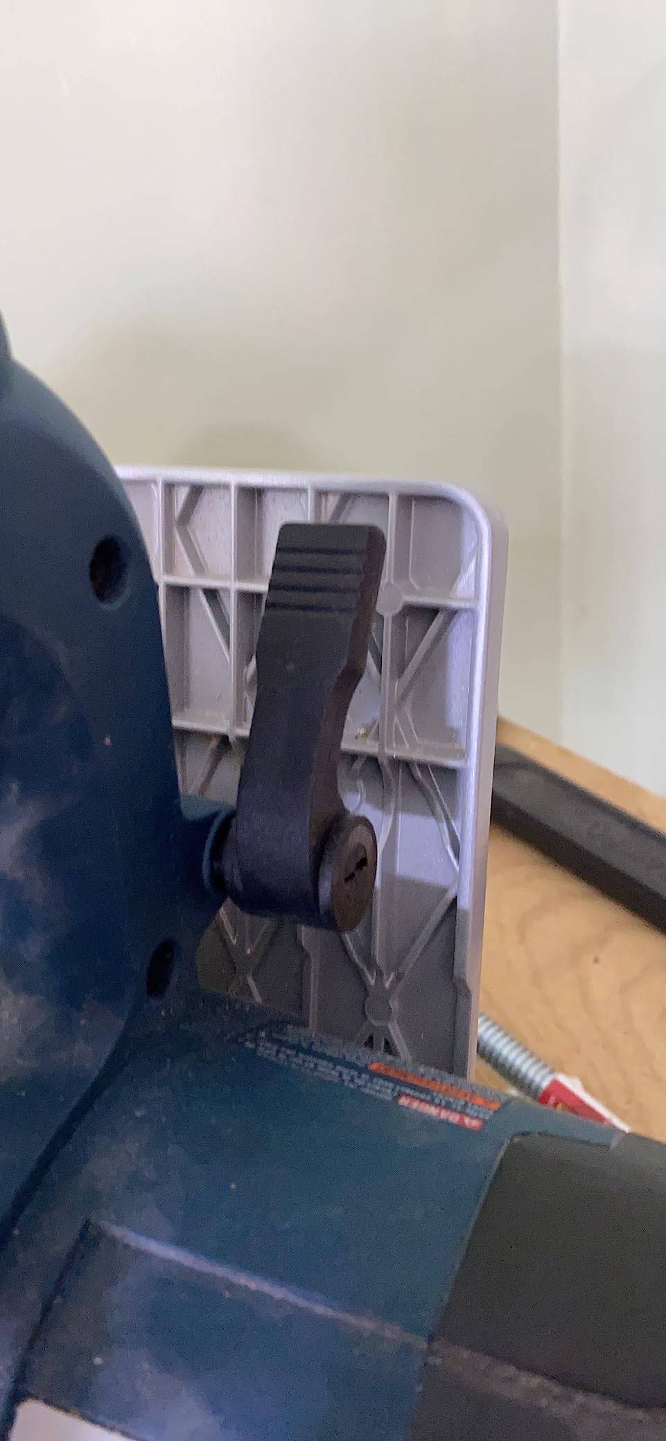 BOSCH CS10 15 Amp Circular Saw 7-1/4 Inch Blade 0-56 Degree Bevel Capacity, 120 Volt - Customer Photo 1