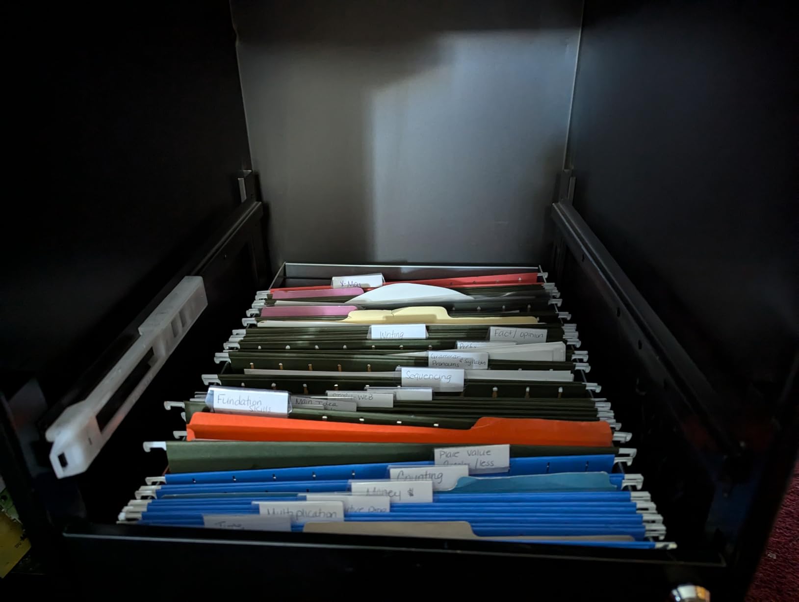 NuSparc 2 Drawer Locking Filing Cabinet | Pre-Assembled Steel Construction | Space-Saving Design is Perfect for Home and Small Office | Letter-Size | Assembled in North America Customer Review NuSparc 2 Drawer Locking Filing Cabinet | Pre-Assembled Steel Construction | Space-Saving Design is Perfect for Home and Small Office | Letter-Size | Assembled in North America - Customer Photo 3