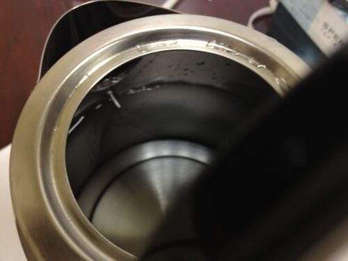 Cuisinart PerfecTemp 1.7-Liter Electric Kettle, Cordless Electric Tea Kettle, 1500W for Fast Heat-Up, 6 Preset Temperatures, 30-Minute Keep Warm, Stay Cool Nonslip Handle, CPK-17P1 - Customer Photo 5