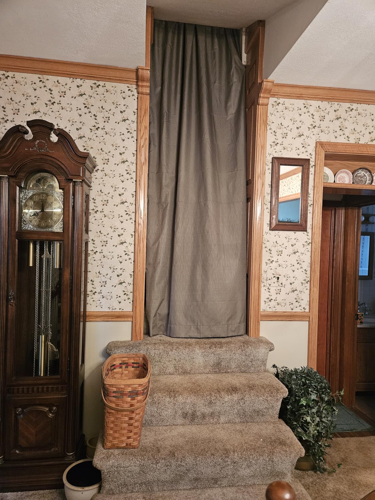 ECLIPSE Kendall Modern Blackout Thermal Rod Pocket Window Curtain for Bedroom or Living Room (1 Panel), 42 in x 84 in, Black - Customer Photo 1