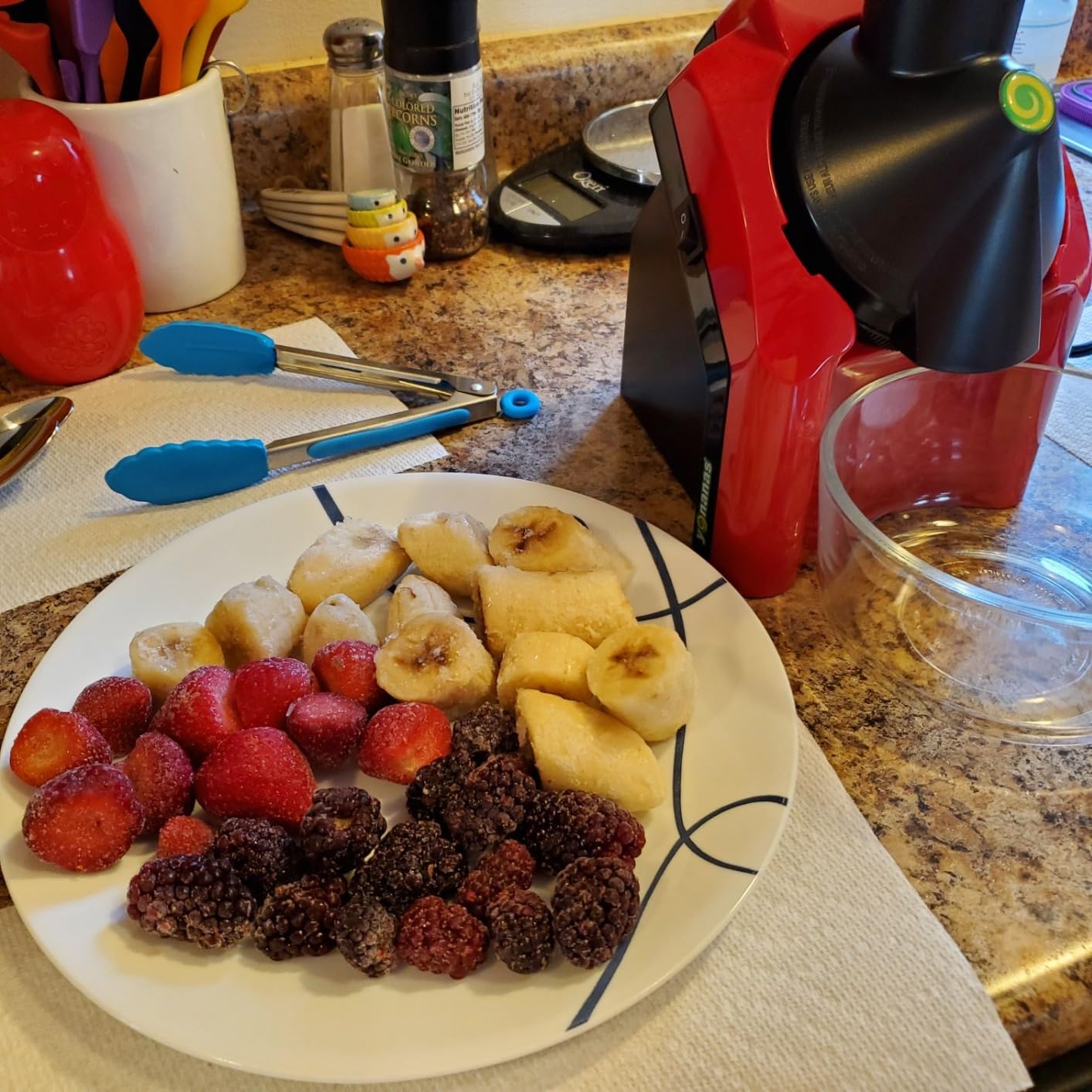 Yonanas Classic Frozen Fruit Soft Serve Maker for Healthy Vegan and Dairy-Free Treats, 200W Silver Machine with 36 Recipes, BPA Free, Easy to Clean, Quick and Simple to Use - Customer Photo 1