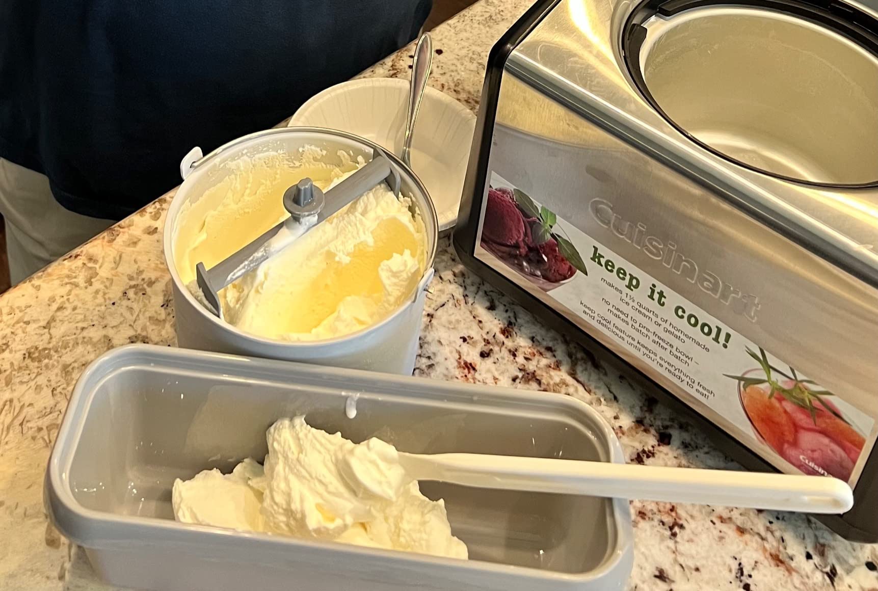 Cuisinart 1.5-Quart Ice Cream Maker and Gelato Machine, Makes Frozen Yogurt and Sorbet, Fully Automatic with Commercial-Quality Compressor and 2 Churning Paddles, ICE-100, Black/Stainless - Customer Photo 4