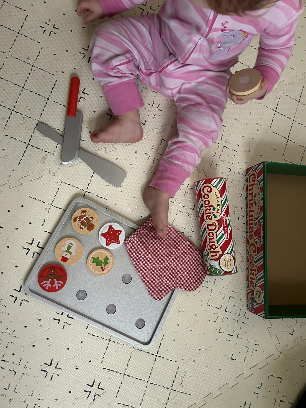 Melissa & Doug Slice and Bake Wooden Christmas Cookie Play Food Set - Customer Photo 2