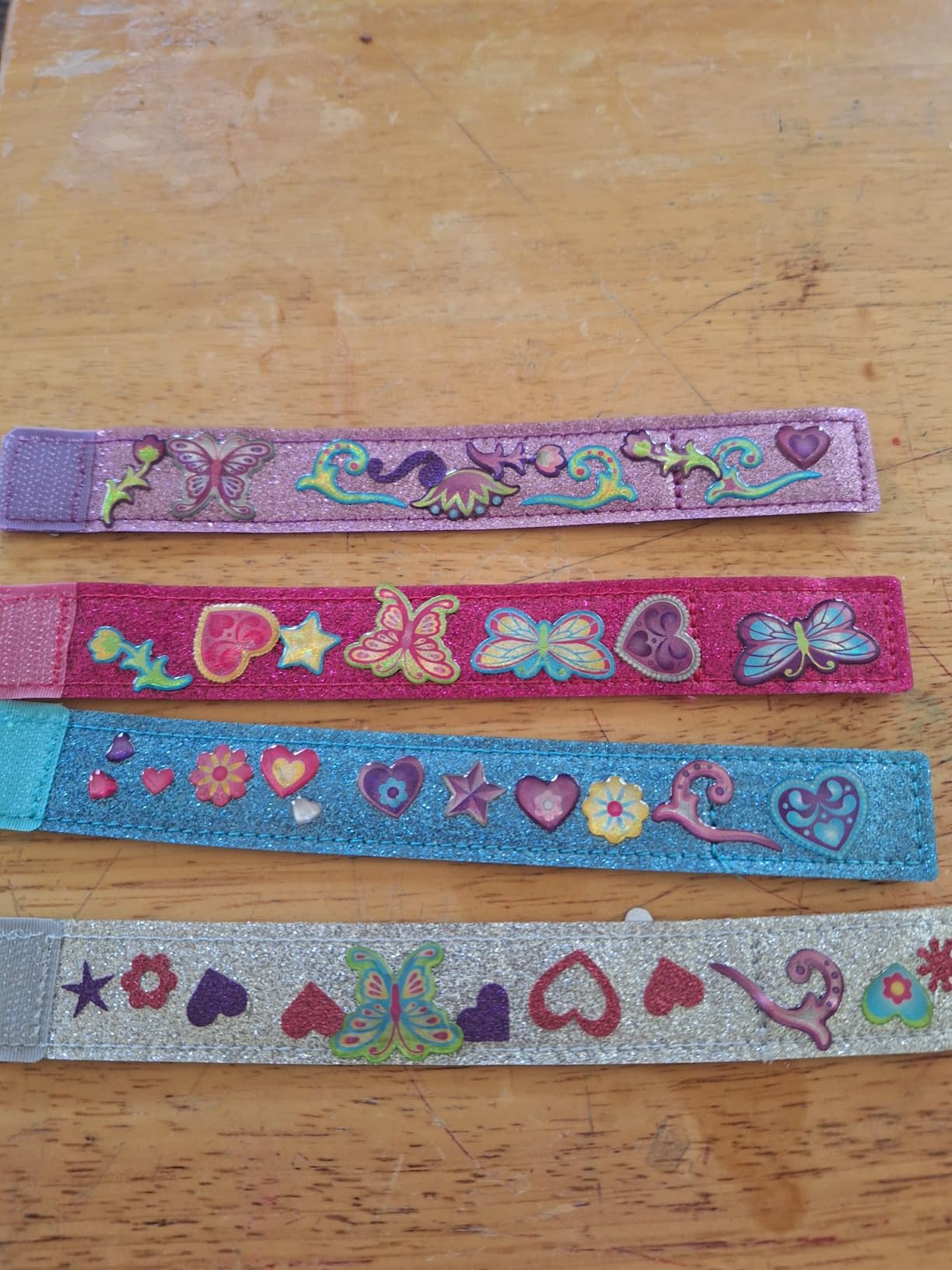 Melissa & Doug Design-Your-Own Bracelets with 100+ Sparkle Gem & Glitter Stickers, Kids Snap Bracelets, Stickers & Jewelry Crafts, Preschool Toys for Girls & Boys Ages 4+ - Customer Photo 2