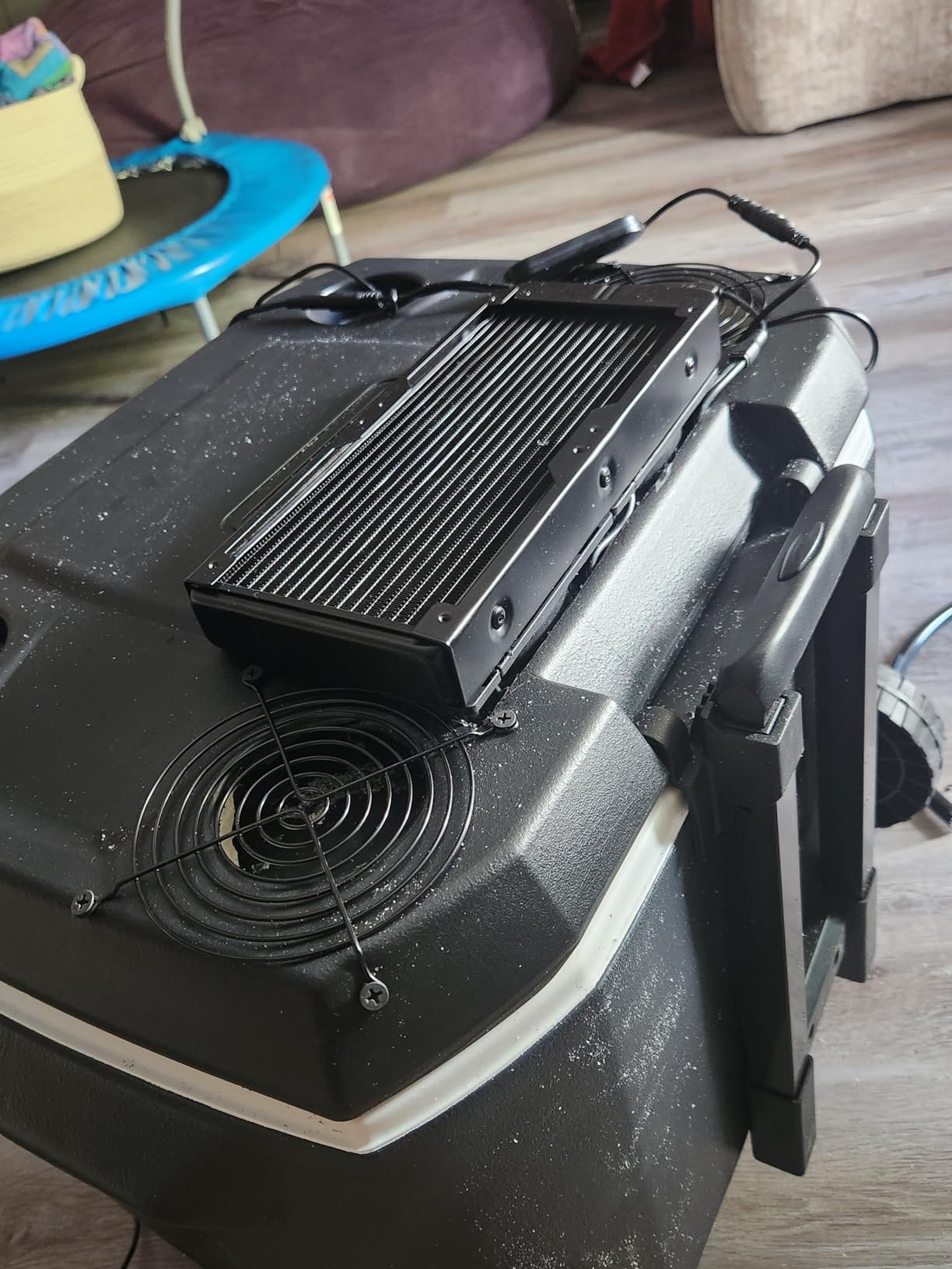 Coleman Xtreme 50qt Rolling Cooler with Wheels, Extra-Walled Insulation Keeps Ice up to 5 Days, Portable Wheeled Hard Chiller - Customer Photo 2