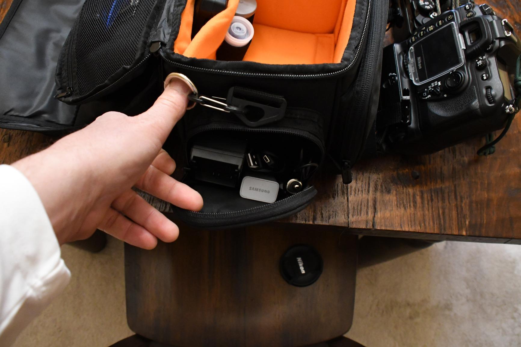 Amazon Basics Large DSLR Gadget Bag, Black with Grey Interior - Customer Photo 1