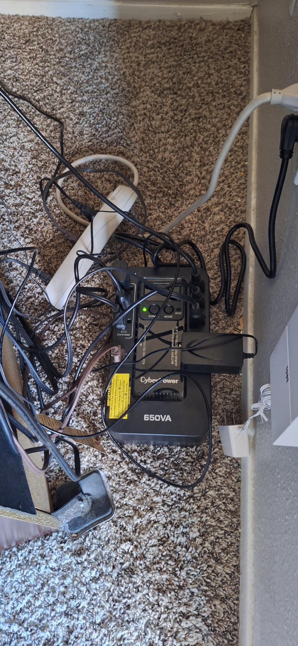 CyberPower EC850LCD Ecologic UPS Battery Backup and Surge Protector, 850VA/510W, 12 Outlets, ECO Mode, Compact, UL Certified - Customer Photo 1