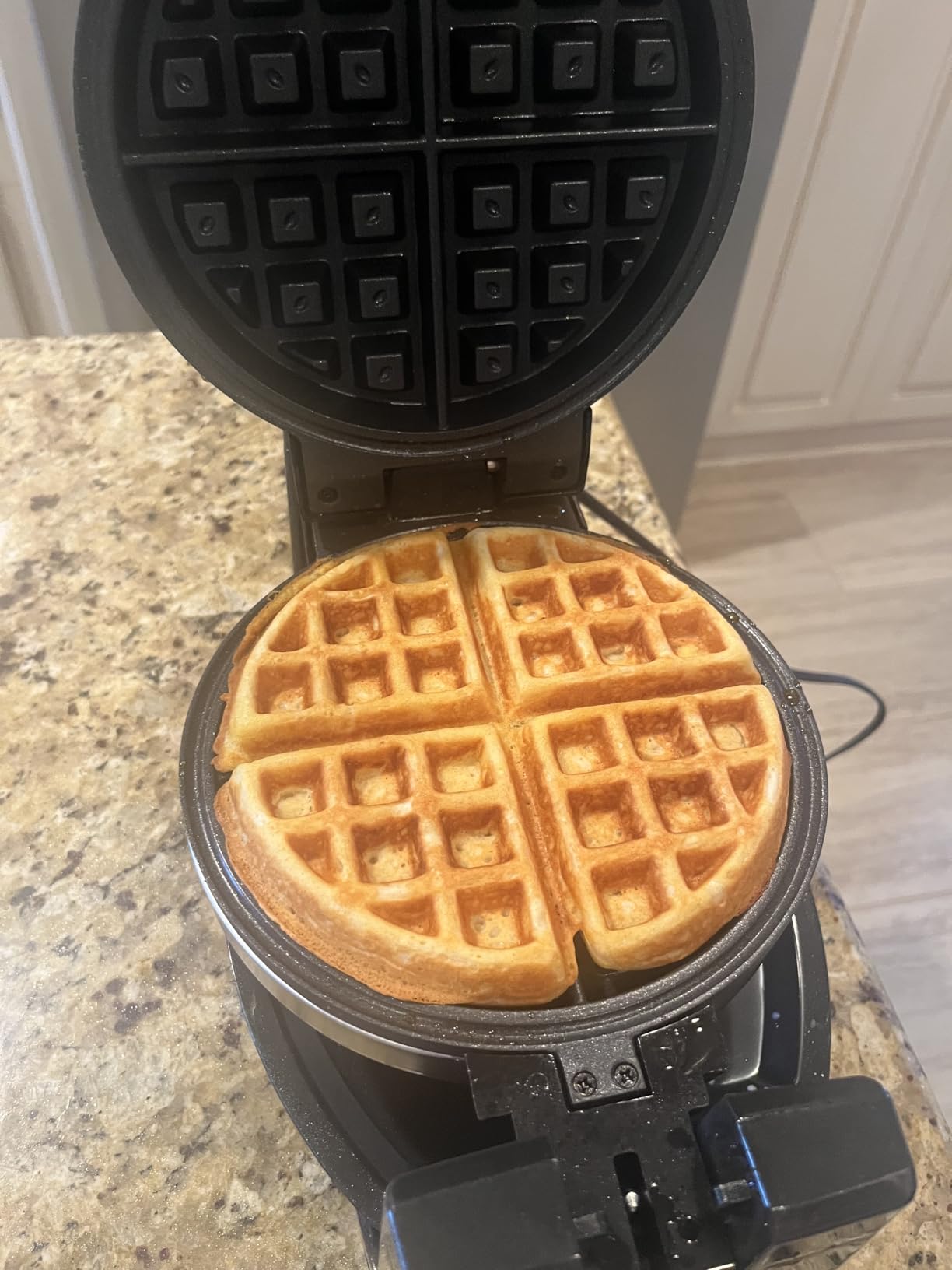 bella Classic Rotating Belgian Waffle Maker with Nonstick Plates, Removable Drip Tray, Adjustable Browning Control and Cool Touch Handles, Stainless Steel Customer Review bella Classic Rotating Belgian Waffle Maker with Nonstick Plates, Removable Drip Tray, Adjustable Browning Control and Cool Touch Handles, Stainless Steel - Customer Photo 5