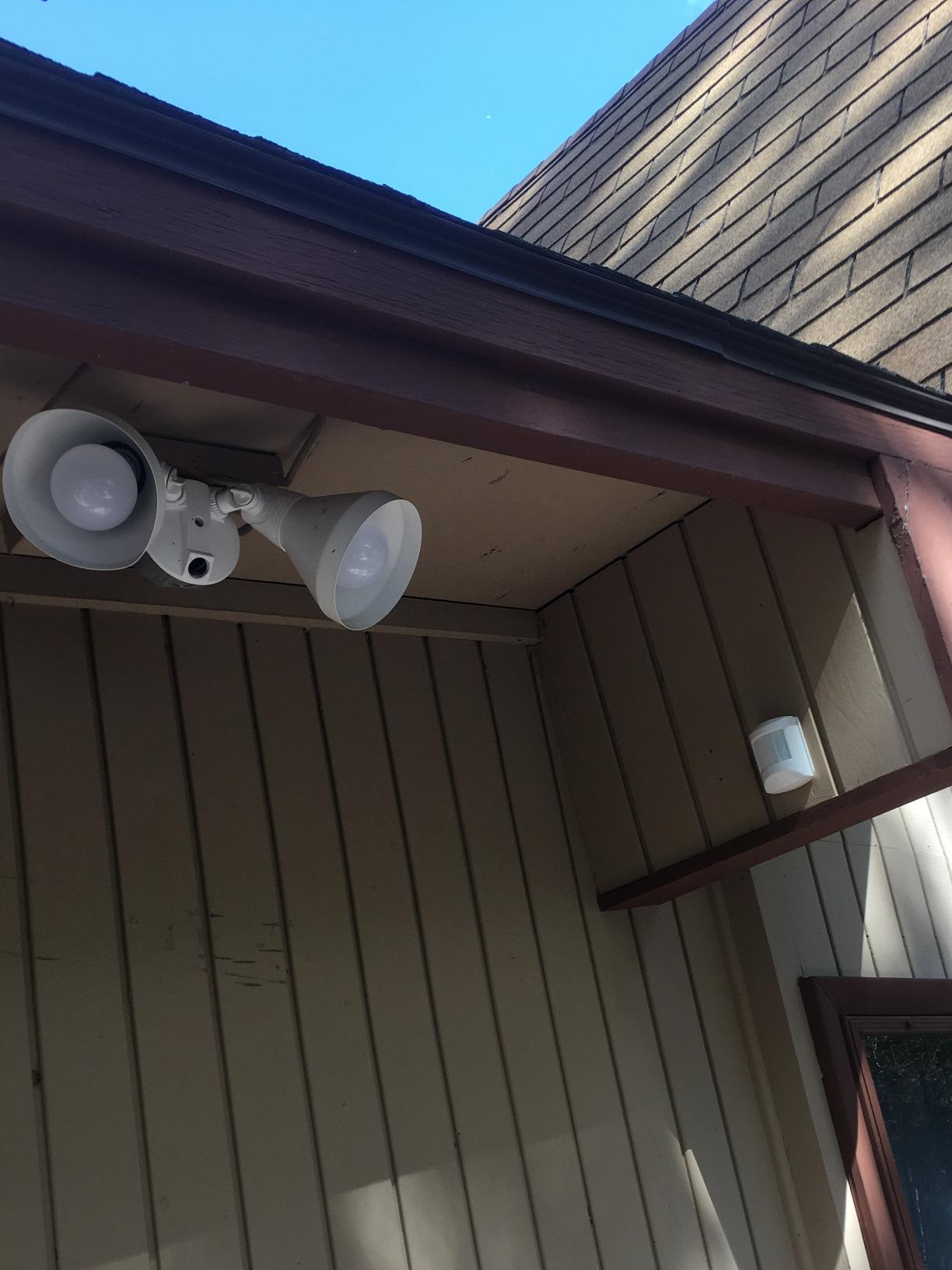 Ecolink Intelligent Technology Z-Wave Pet Immunity Motion Detector with Pet Immunity, White (PIRZWAVE2-ECO) Customer Review Ecolink Intelligent Technology Z-Wave Pet Immunity Motion Detector with Pet Immunity, White (PIRZWAVE2-ECO) - Customer Photo 3