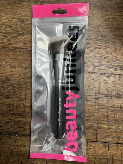 Beauty Junkees Angled Blush Brush for Cheeks – Bronzing Brush for Liquid, Cream, Mineral Powder Makeup Bronzer Contour Brush, Synthetic Kabuki Brush Customer Review Beauty Junkees Angled Blush Brush for Cheeks – Bronzing Brush for Liquid, Cream, Mineral Powder Makeup Bronzer Contour Brush, Synthetic Kabuki Brush - Customer Photo 3