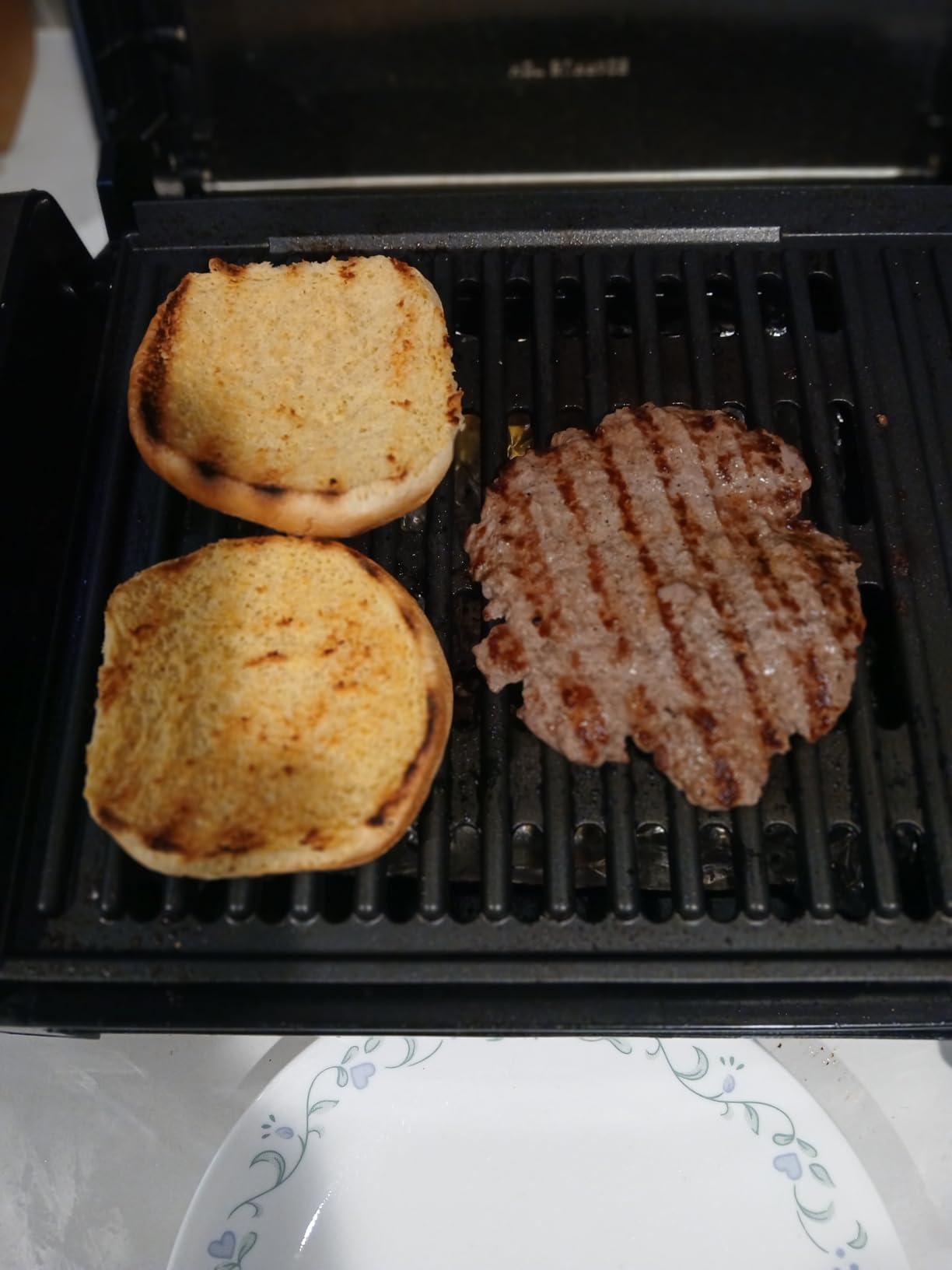 Hamilton Beach Electric Indoor Searing Grill with Viewing Window & Adjustable Temperature Control to 450F, 118 sq. in. Surface Serves 6, PFAS-Free Removable Nonstick Grate, Stainless Steel - Customer Photo 1