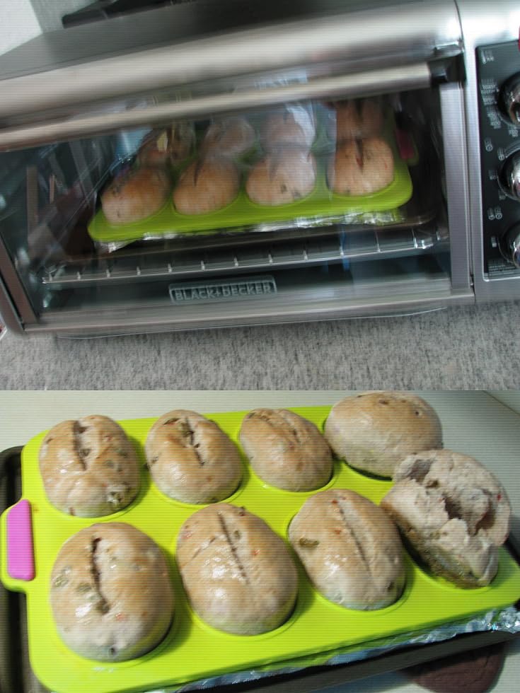 BLACK+DECKER 8-Slice Extra Wide Convection Toaster Oven, Fits 9