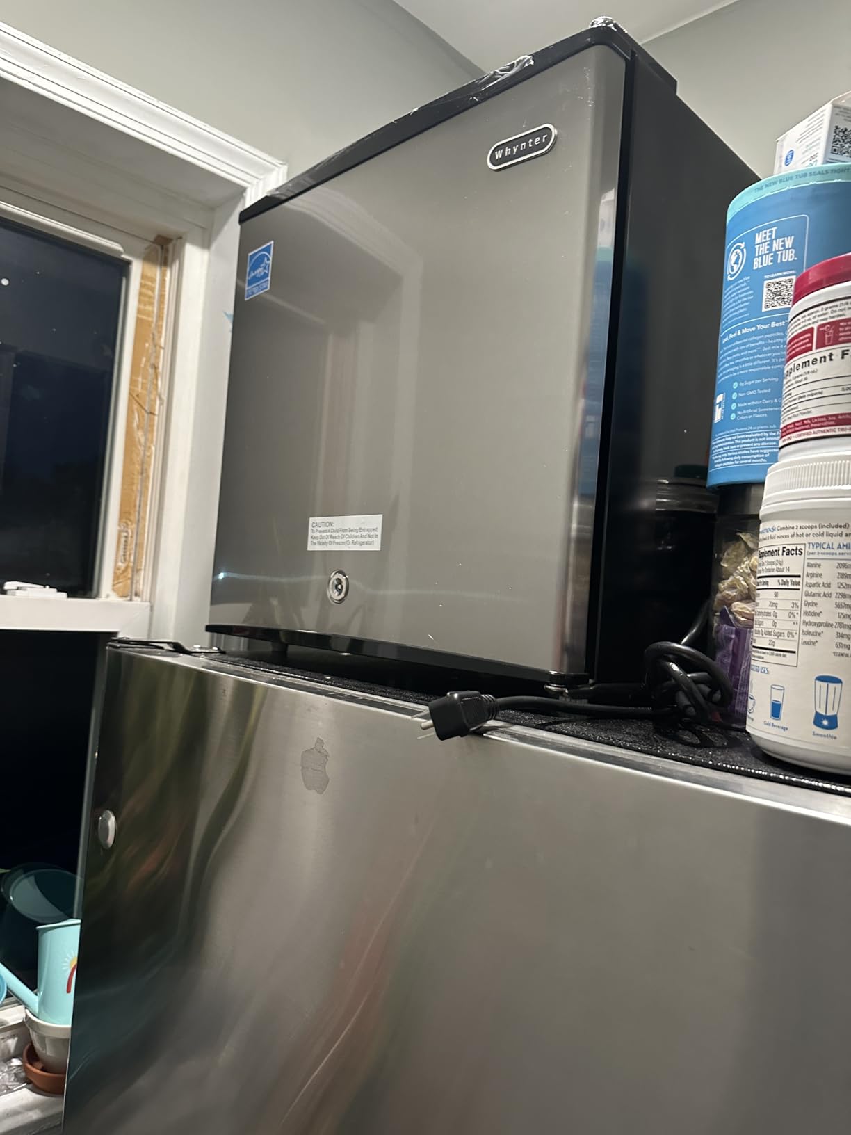 Whynter Upright Small Freezer Mini Freezer with Lock for Bedrooms, Dorms, Garages, Offices CUF-110B, Black Energy Star, 1.1 Cu Ft - Customer Photo 1