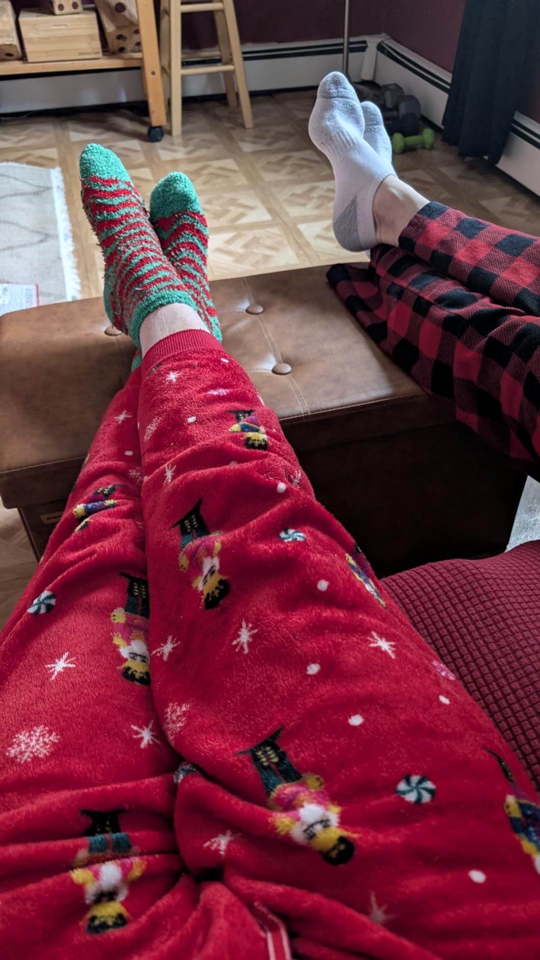 SONGMICS MAZIE Collection - 43 Inches Folding Storage Ottoman Bench, Ottoman with Storage, Foot Rest Stool, Load 660 lb, for Living Room, Synthetic Leather, Black ULSF701 - Customer Photo 2