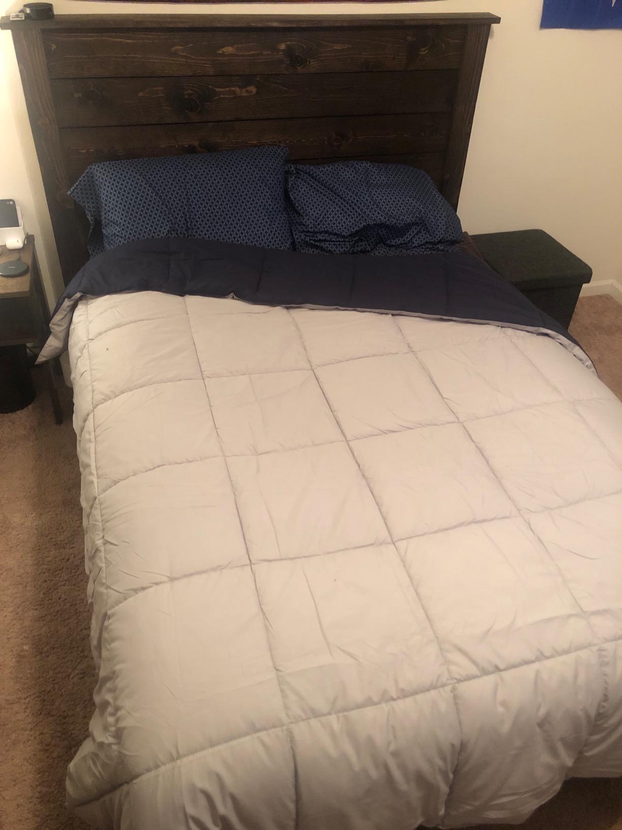 Modern Threads Down Alternative Reversible Comforter Navy/Silver King Customer Review Modern Threads Down Alternative Reversible Comforter Navy/Silver King - Customer Photo 4