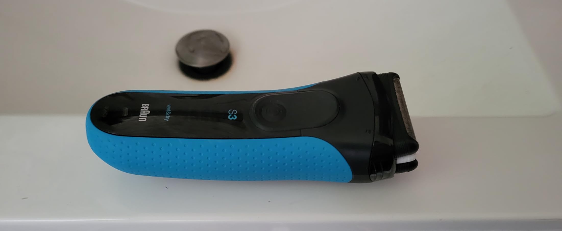 Braun Electric Series 3 Razor with Precision Trimmer, Rechargeable, Wet & Dry Foil Shaver for Men, Blue/Black, 4 Piece - Customer Photo 2