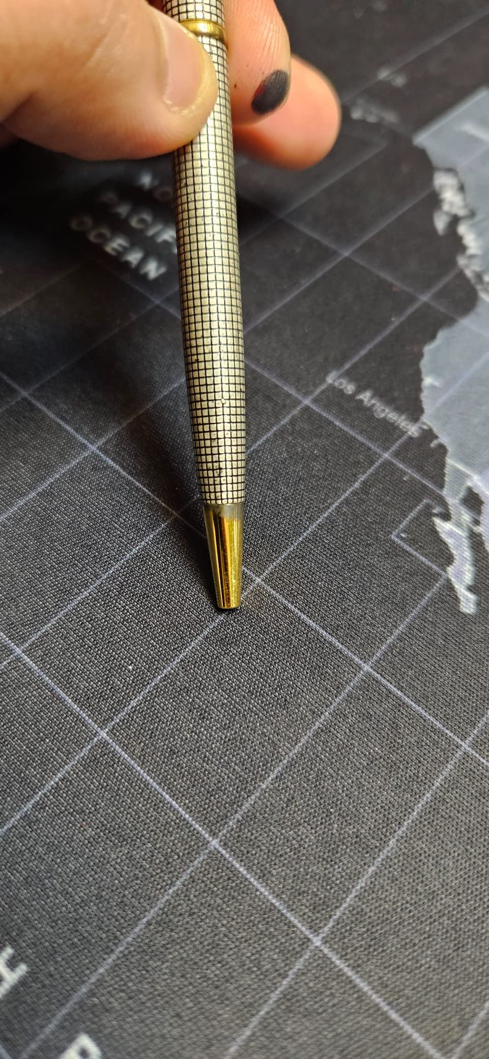 Parker Sonnet Ballpoint Pen Chiselled Silver with Gold Trim Medium Point Black Ink (1931492) - Customer Photo 2