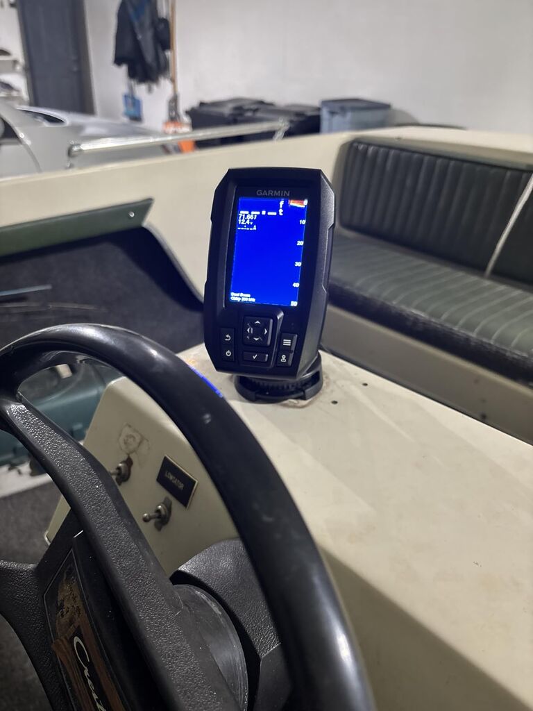 Garmin 010-01550-00 Striker 4 with Transducer, 3.5