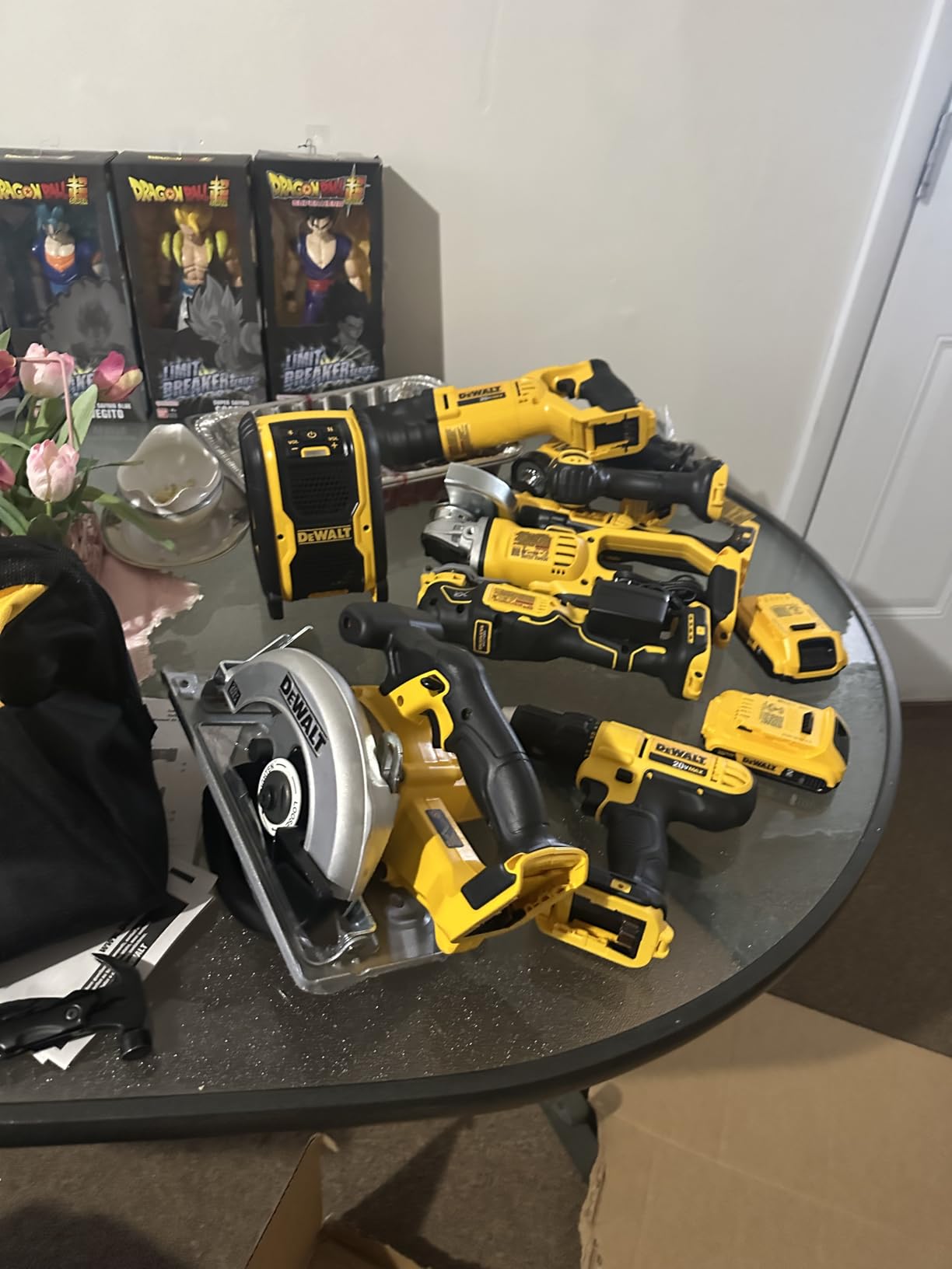 DEWALT 20V MAX Power Tool Combo Kit, 9-Tool Cordless Power Tool Set with 2 Batteries and Charger (DCK940D2) - Customer Photo 1