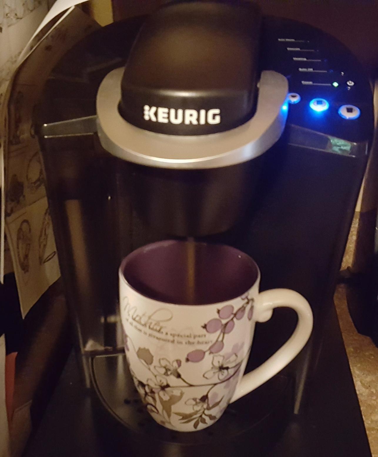 Keurig K-Classic Single Serve K-Cup Pod Coffee Maker, with 3 Brew Sizes, 48oz Removable Reservoir, Black Customer Review Keurig K-Classic Single Serve K-Cup Pod Coffee Maker, with 3 Brew Sizes, 48oz Removable Reservoir, Black - Customer Photo 1