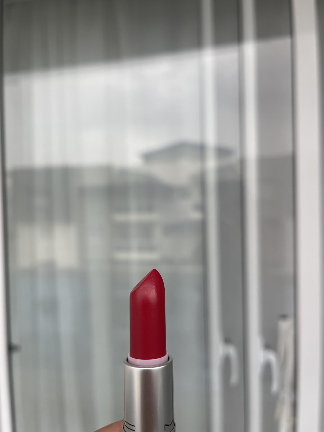 MAC Retro Matte Lipstick Ruby Woo, 1 Count, Multicolor, 0.10 Ounce - Customer Photo 1