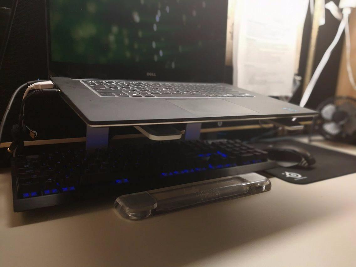 Griffin Elevator Laptop Stand - Ergonomic Computer Riser & Laptop Mount Made of Sturdy Brushed Aluminum - Supports Posture & Elevates Workspace with a Minimal Design, Space Grey Clear (2.5 Oz) Customer Review Griffin Elevator Laptop Stand - Ergonomic Computer Riser & Laptop Mount Made of Sturdy Brushed Aluminum - Supports Posture & Elevates Workspace with a Minimal Design, Space Grey Clear (2.5 Oz) - Customer Photo 1