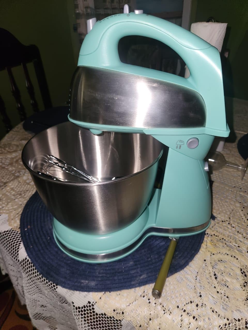 Hamilton Beach Classic Stand and Hand Mixer, 4 Quarts, 6 Speeds with QuickBurst, Bowl Rest, 290 Watts Peak Power, White (64655) Customer Review Hamilton Beach Classic Stand and Hand Mixer, 4 Quarts, 6 Speeds with QuickBurst, Bowl Rest, 290 Watts Peak Power, White (64655) - Customer Photo 3