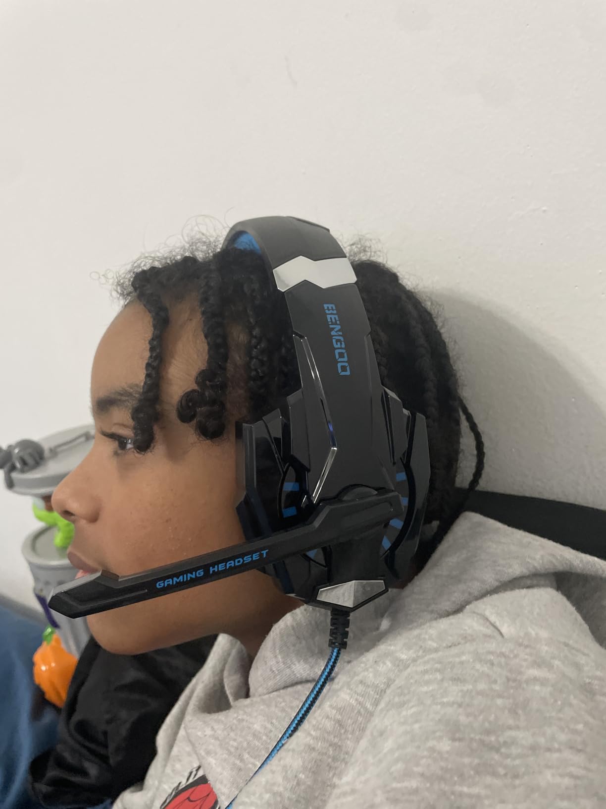 BENGOO G9000 Stereo Gaming Headset for PS4 PC Xbox One PS5 Controller, Noise Cancelling Over Ear Headphones with Mic, LED Light, 7.1 Surround Sound, Soft Memory Earmuffs for Nintendo Xbox Series X|S - Customer Photo 2